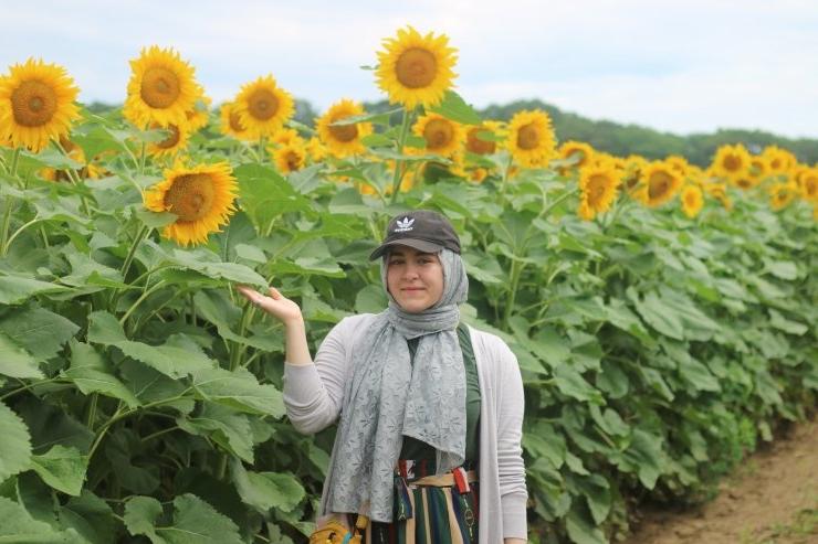 Palestine immigrant Nour Abaherah